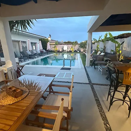 Mavi Yengec Butik Çeşme