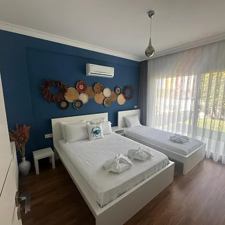 Mavi Yengec Butik 3*