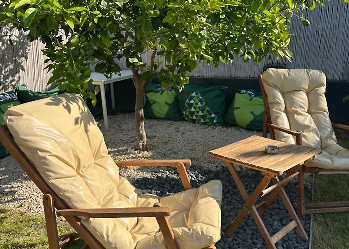 Mavi Yengec Butik 3*