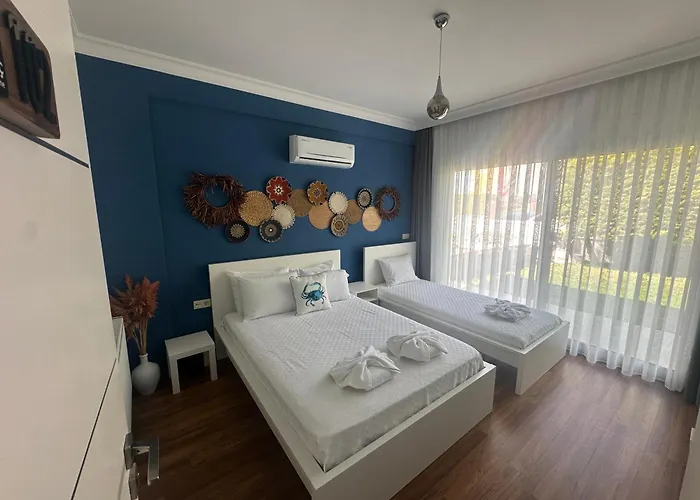 Mavi Yengec Butik 3*