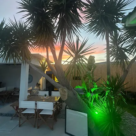 Mavi Yengeç Butik 3* Çeşme