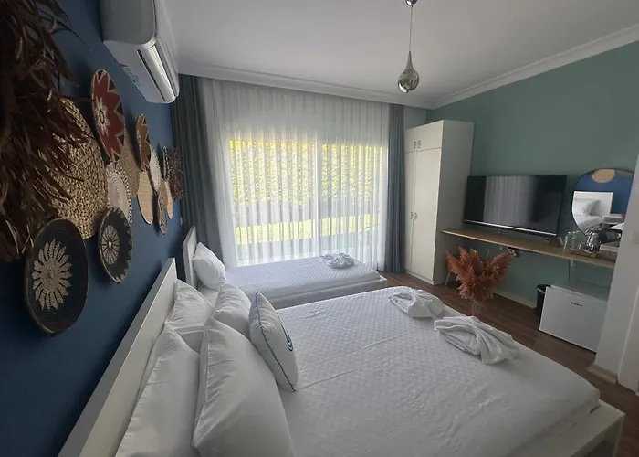 Mavi Yengec Butik 3*